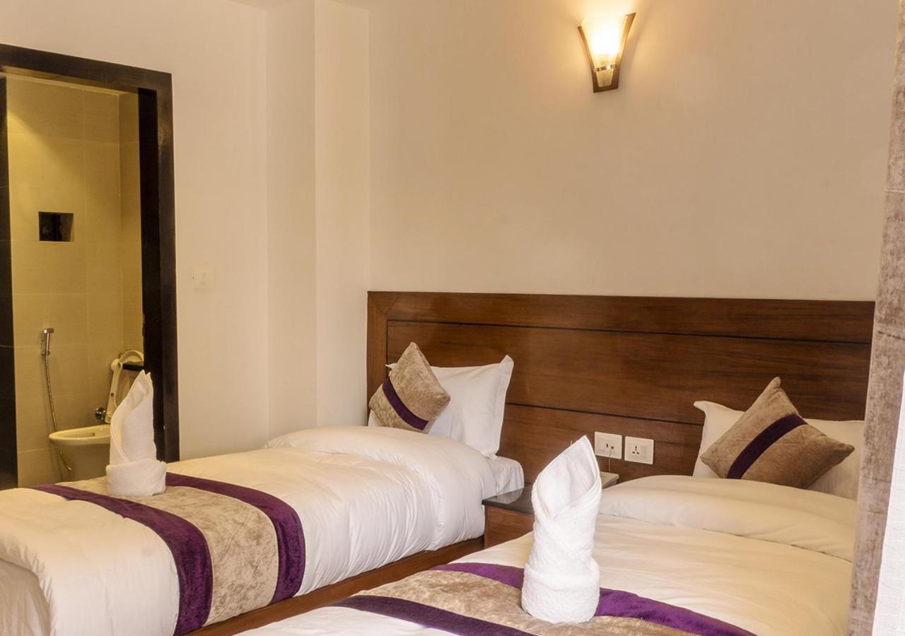 Hotel New Era Katmandu Dış mekan fotoğraf