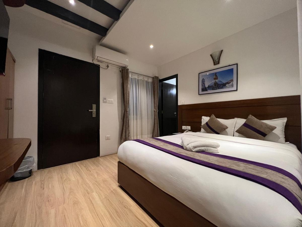 Hotel New Era Katmandu Dış mekan fotoğraf