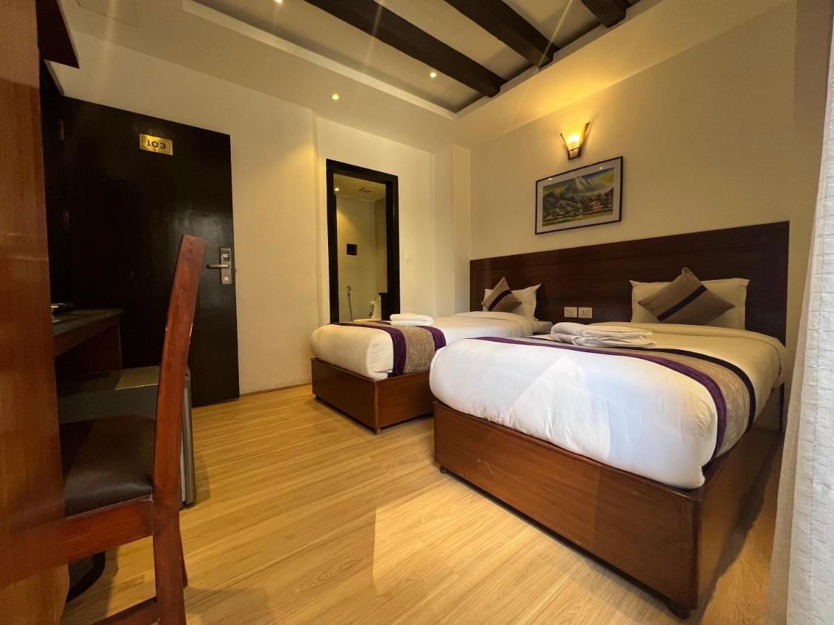 Hotel New Era Katmandu Dış mekan fotoğraf
