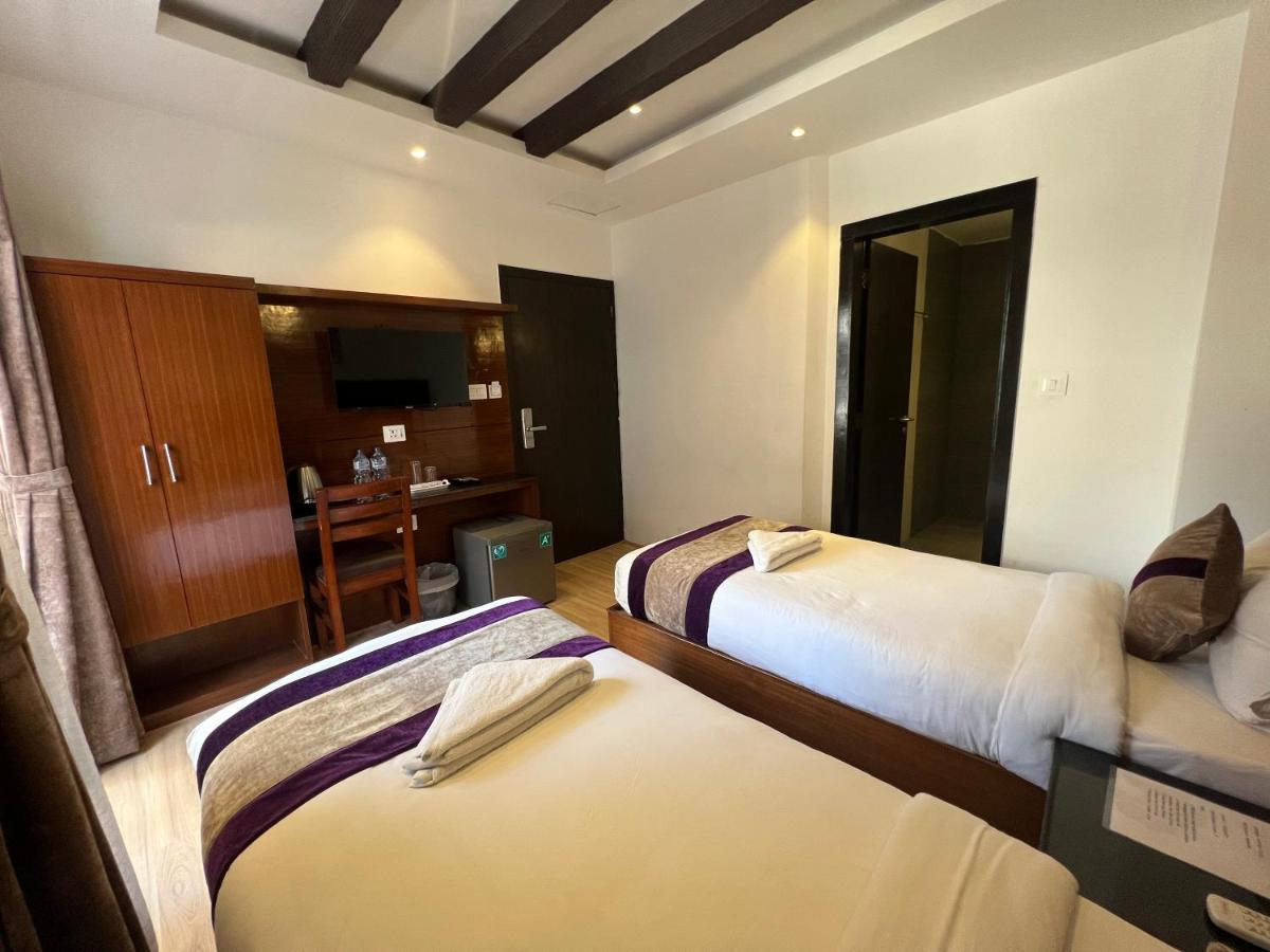 Hotel New Era Katmandu Dış mekan fotoğraf