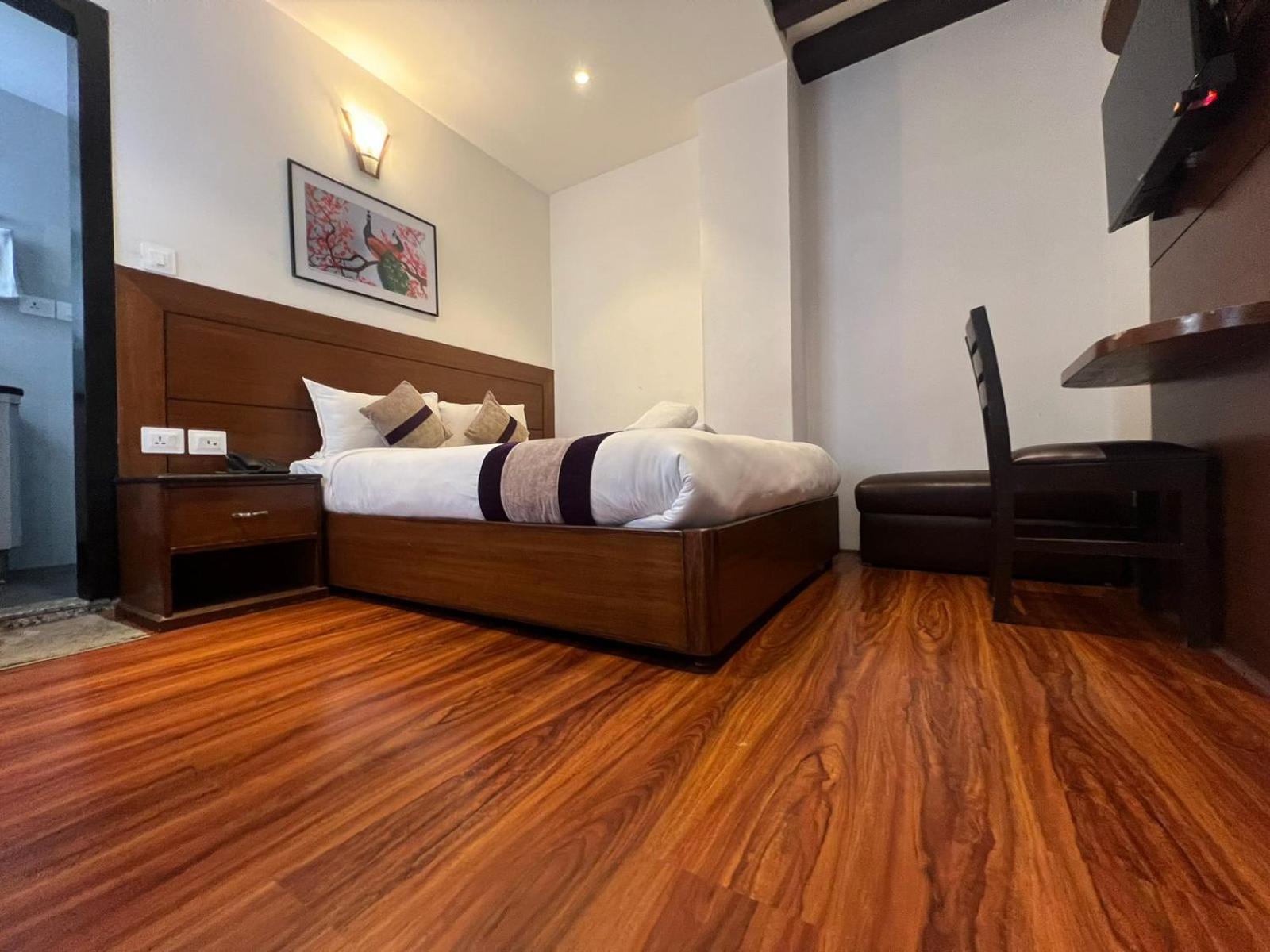 Hotel New Era Katmandu Dış mekan fotoğraf