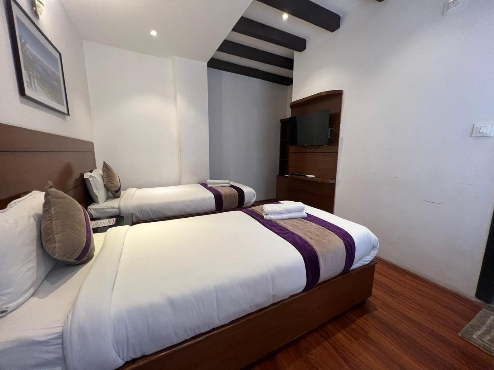 Hotel New Era Katmandu Dış mekan fotoğraf
